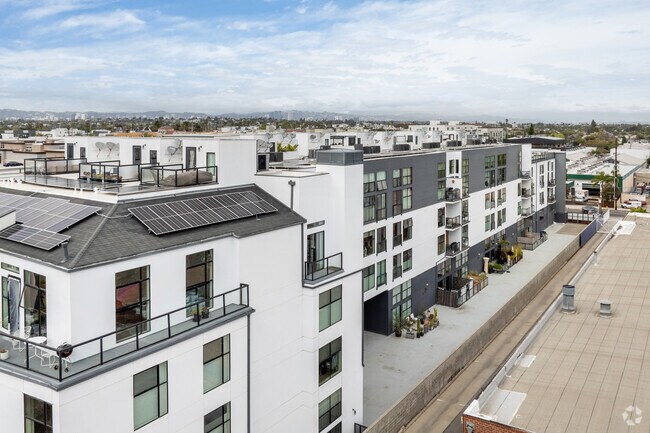Building Photo - G1 Living Lofts