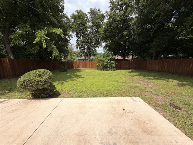 Foto del edificio - 1409 Rosewood Ln