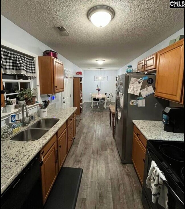 Foto del edificio - 610 Crystal Springs Dr