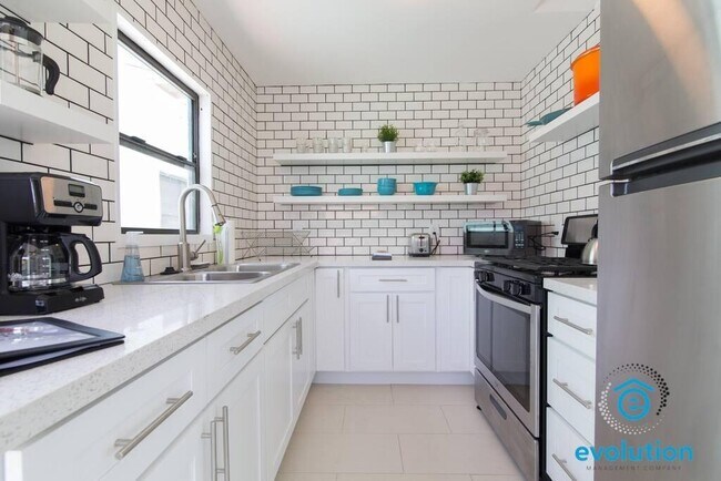 Foto del edificio - 4110-4116 Kansas St - 4112 Kansas St