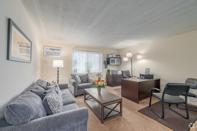 Model - 2 BD, 1 BA - 912SF - Living Room - Willowick Towers