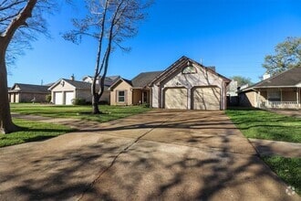 Building Photo - 3302 Kempwood Dr