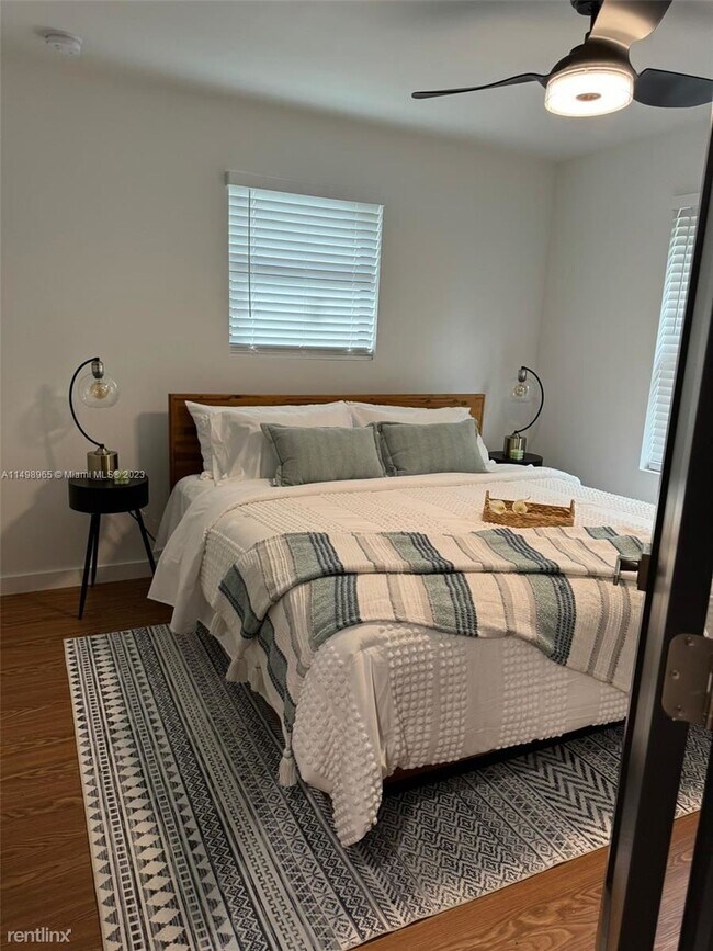 Foto del edificio - 2 br, 2 bath House - 5701 SW 39th St