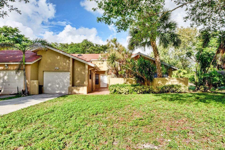 Primary Photo - 23265 Boca Club Colony Cir
