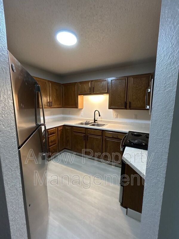 Building Photo - 205 E Arbor Ave