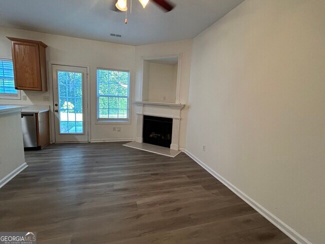 Foto del edificio - 6438 Mossy Oak Landing