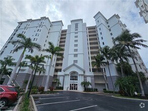 Building Photo - 400 Flagship Dr