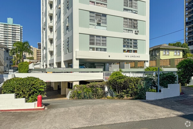 Building Photo - 1616 Liholiho St