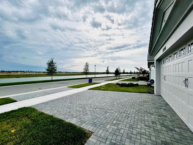 Building Photo - 13590 Spruce Pine Dr