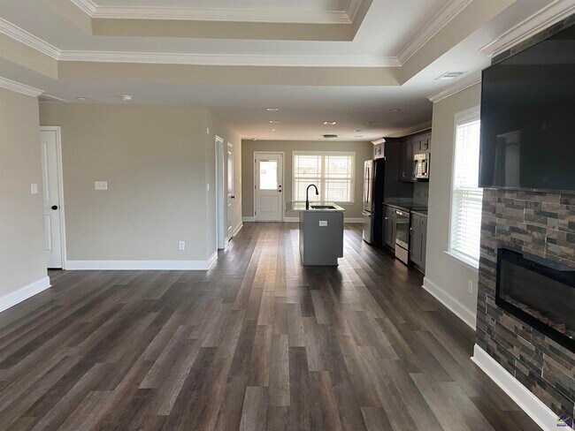 Building Photo - 315 Lasso Drive