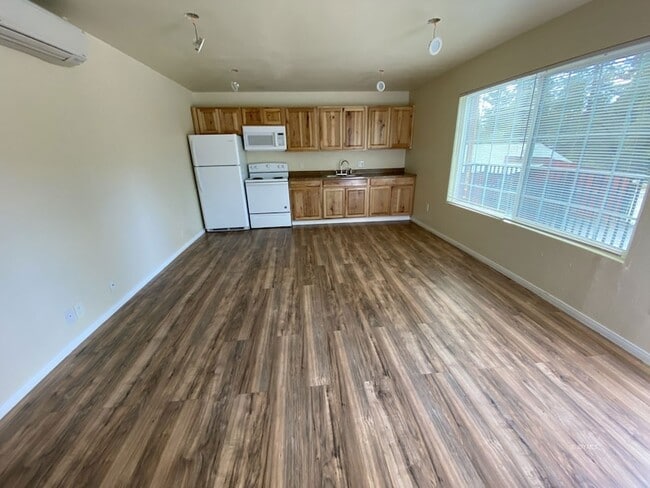 Building Photo - 26500 CA-243