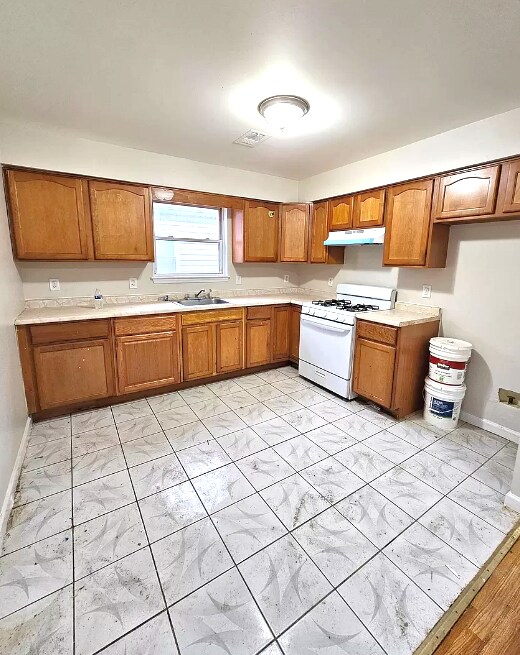 Foto del edificio - 281 South 6th St-- 3 bedroom townhouse in ...