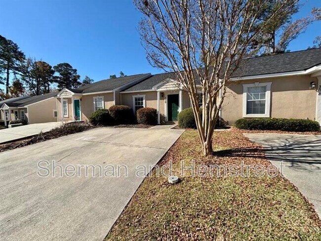 Building Photo - 310 Evans Lake Way