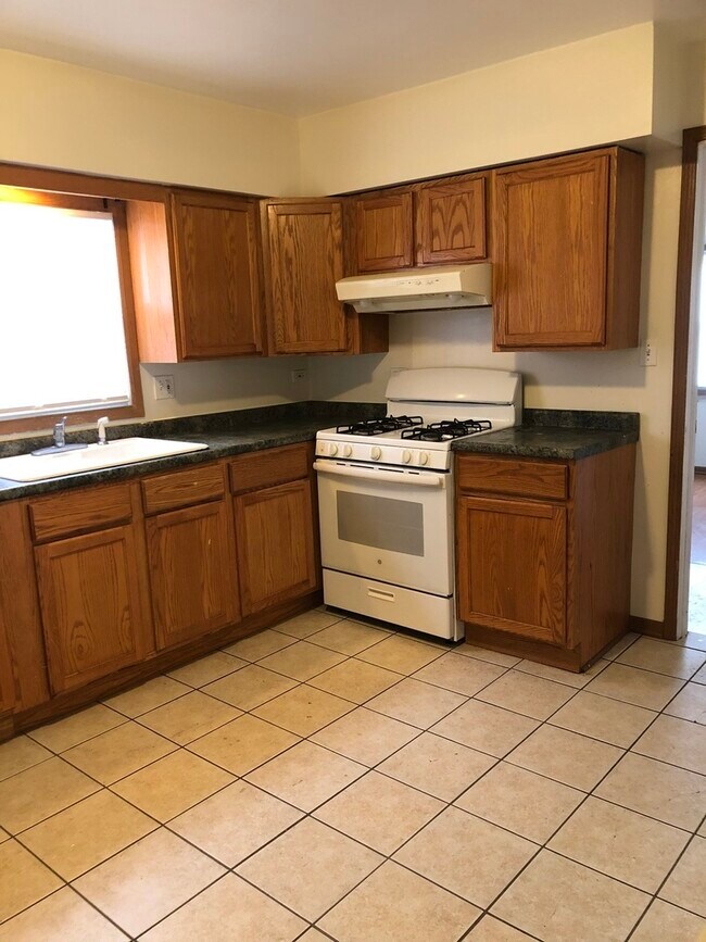 Building Photo - 3505 Sangamon St