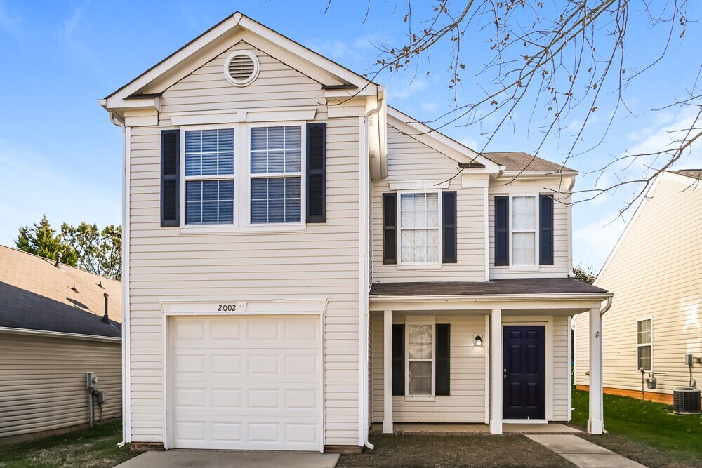 Foto principal - 2002 Beckwith Ln