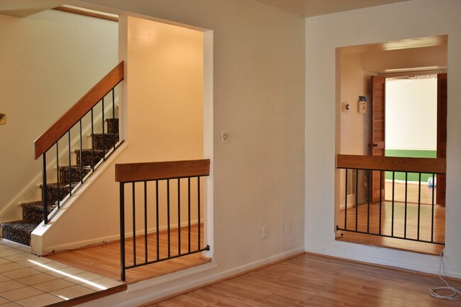 Building Photo - 7124 Ora Glen Ct