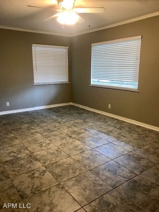 Foto del edificio - 3 br, 2 bath House - 1015 Spencer Avenue