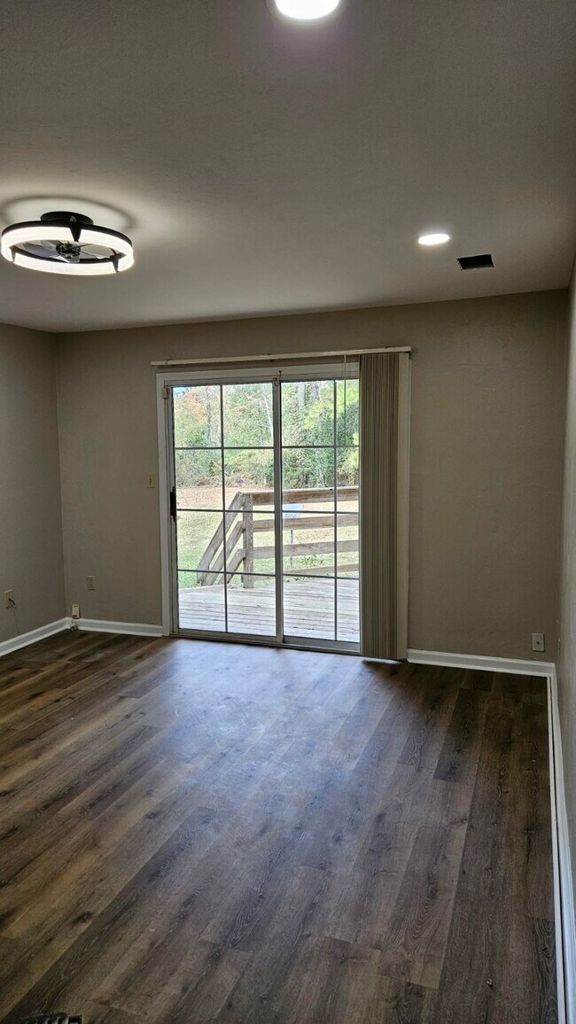 Foto del edificio - 1998 Nicklaus Dr