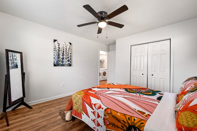 Foto del edificio - 5989 Bowden St