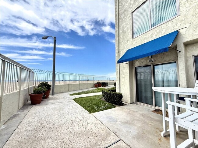 Foto del edificio - 711 Pacific Coast Hwy
