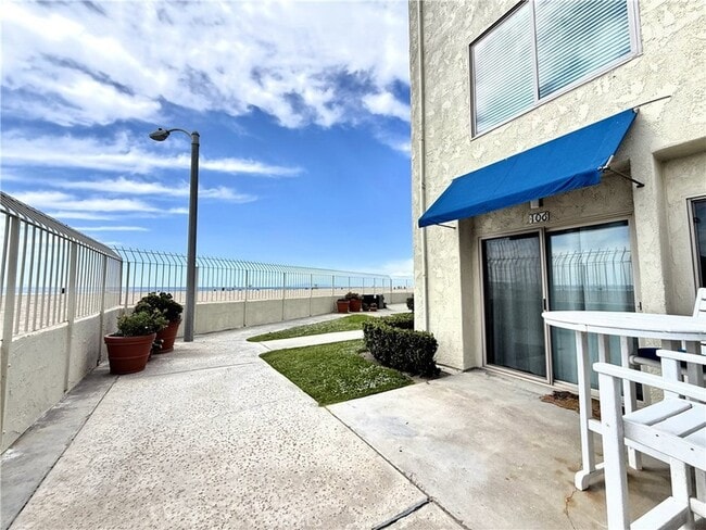 Photo - 711 PACIFIC COAST HWY Unit 106 Apartment