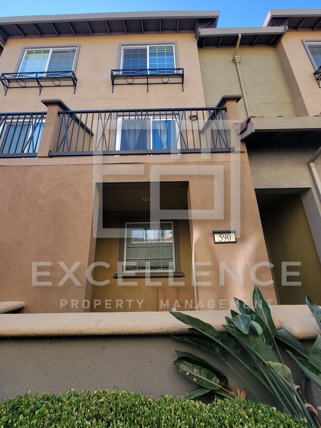 Building Photo - 590 Almaden Walk Loop