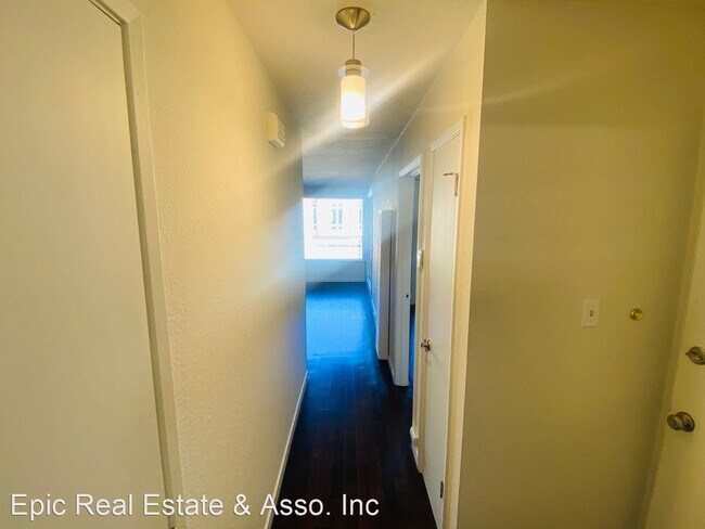 Foto del edificio - 1 br, 1 bath House - 545 Duncan St, Apt 1