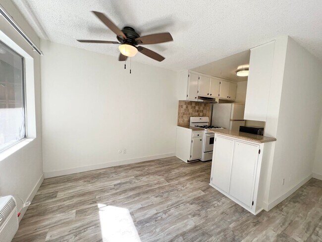 Foto del edificio - 3746 S Canfield Ave