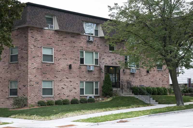 Primary Photo - 2030 N. Oakland Ave