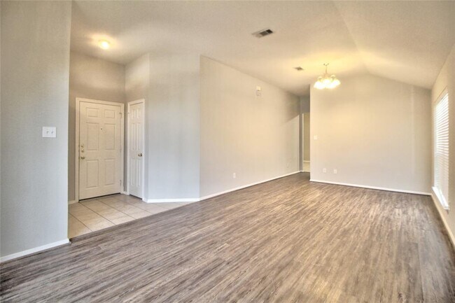 Building Photo - 258 Sunset Path S
