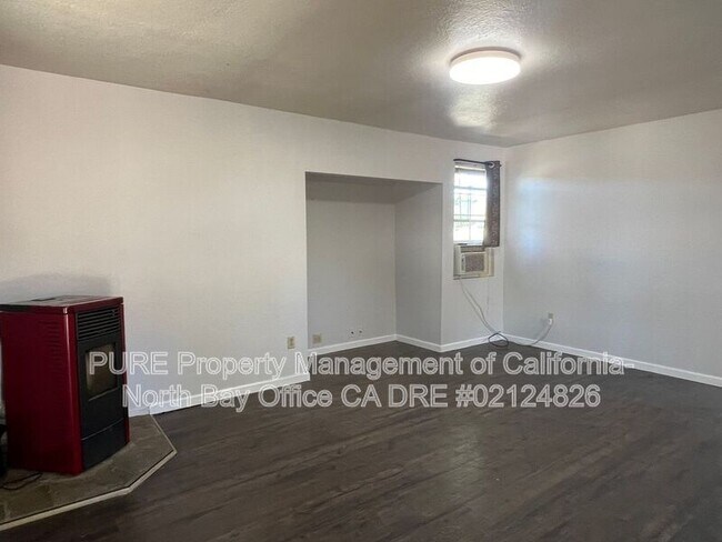 Building Photo - 1502 Bartolomei Rd