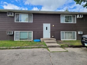 Building Photo - 700 Brandon Ave