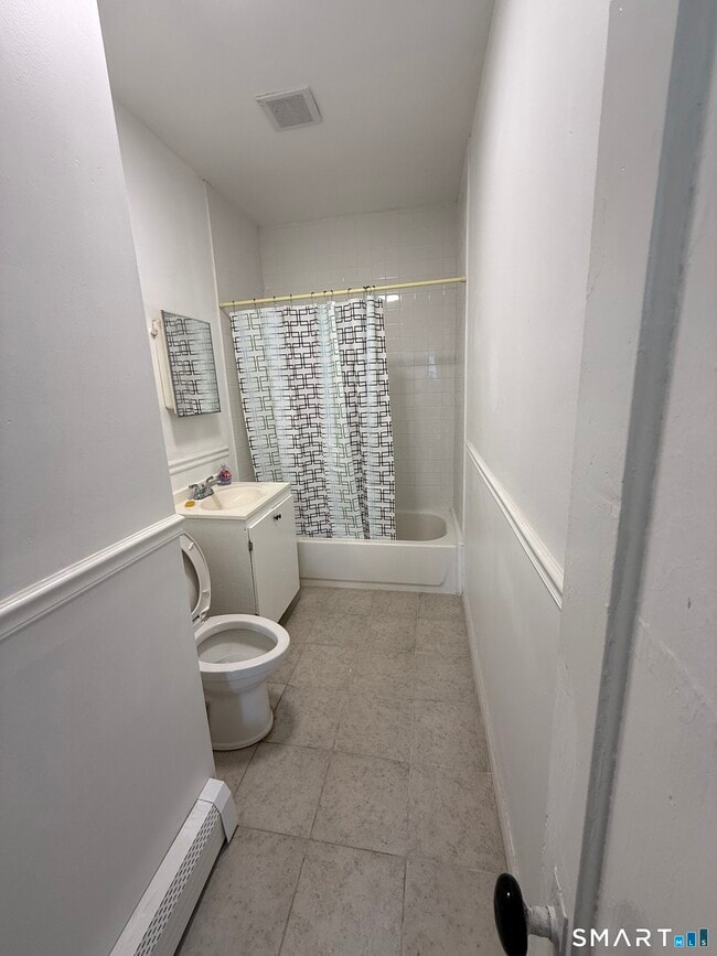 Building Photo - 64 Irion St