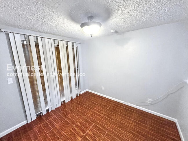 Foto del edificio - 13000 120th St N