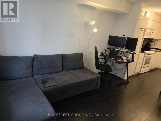 Building Photo - 15 Iceboat Terr