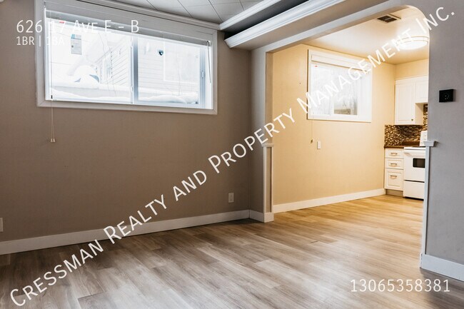 Photo du bâtiment - 1 Bed, 1 Den, 1 Bath basement suite located in Al Ritchie