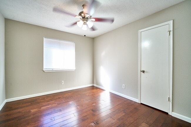 Building Photo - 2314 Pebbledowne Cir