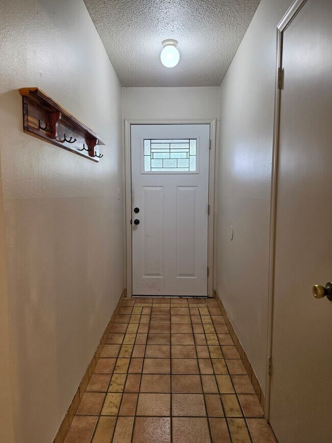 Foto del edificio - Cute 4 bedroom home in Shawnee