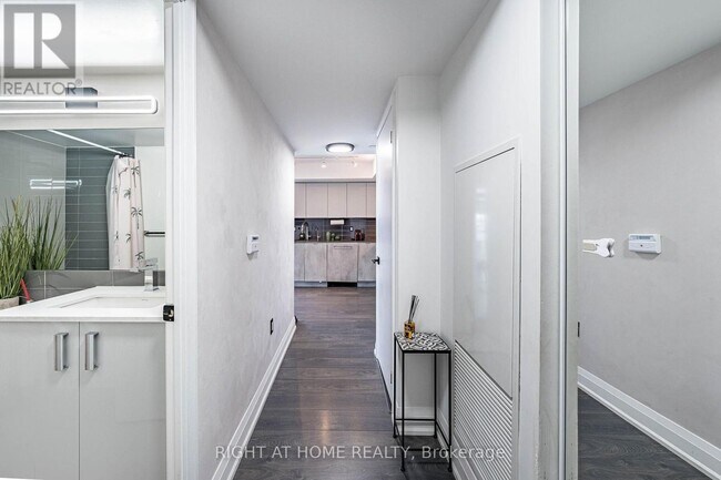 Building Photo - 30 Gibbs Rd