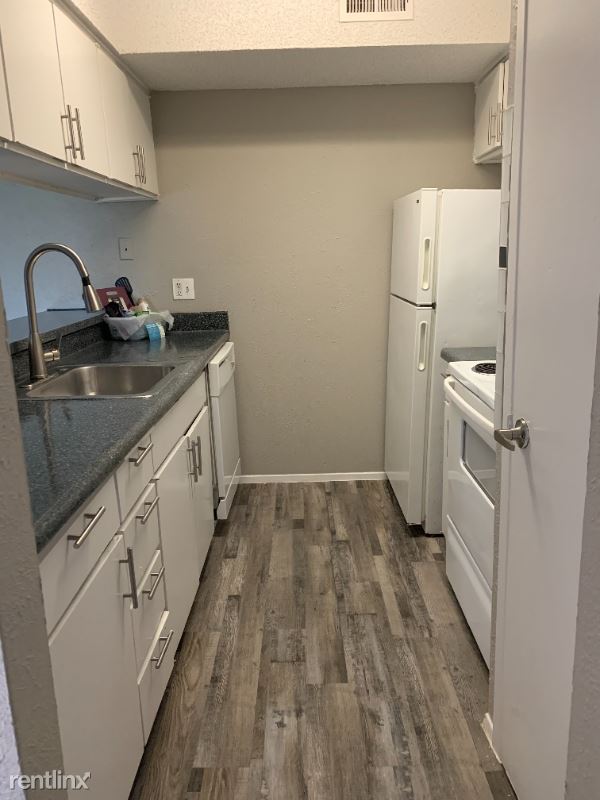 Foto del edificio - 1 br, 1 bath Apartment - 2002 Rock Island Rd.