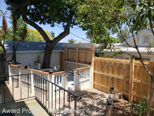 Foto del edificio - 1 br, 1 bath House - 4626 Date Ave
