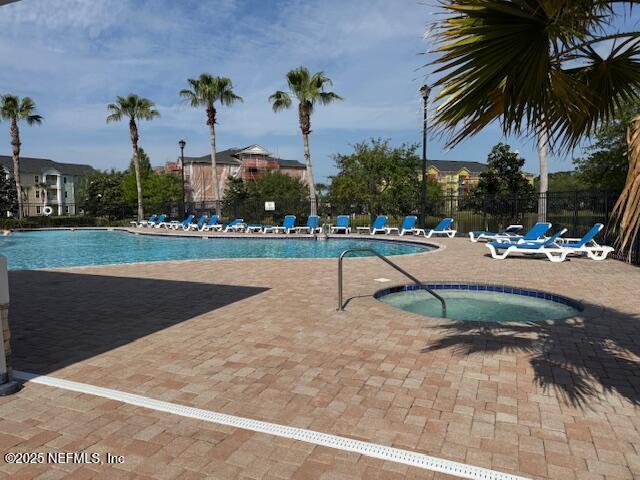 Foto del edificio - 8215 Green Parrot Rd