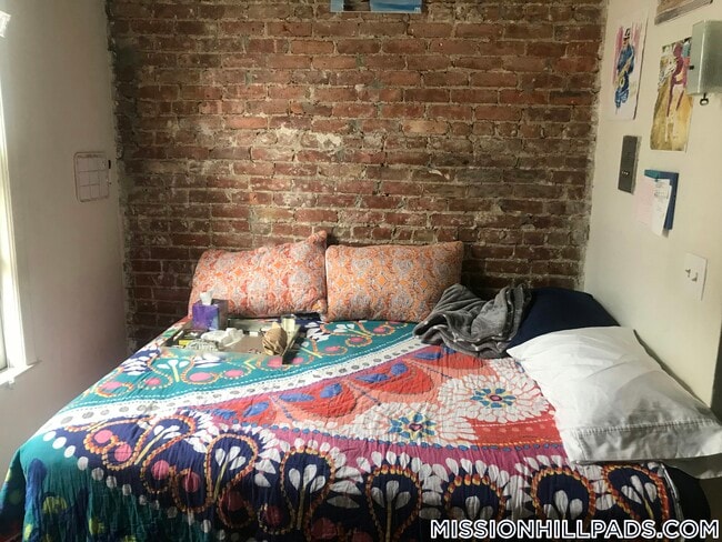 Building Photo - 28 S Huntington Ave