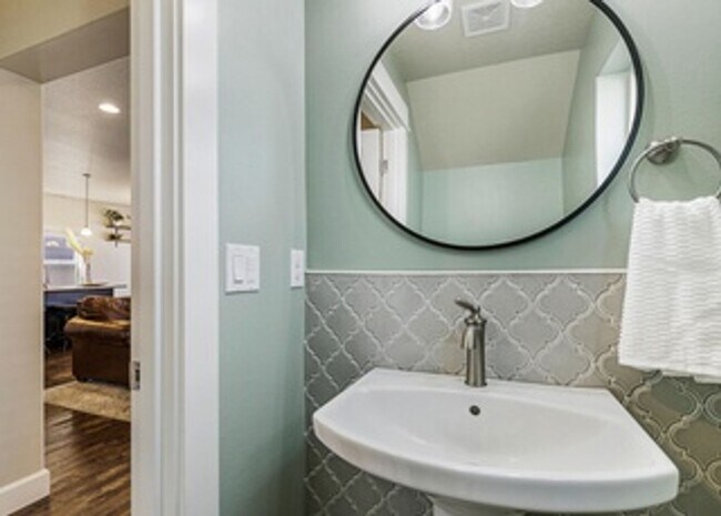 Foto del edificio - Beautiful home in a newer neighborhood on Bend's Eastside