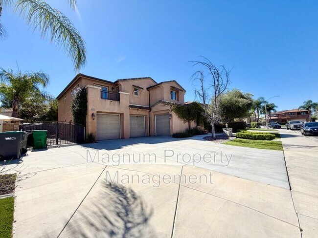 Building Photo - 34712 Chinaberry St