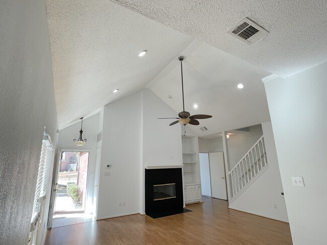 Building Photo - 4130 One Pl Ln