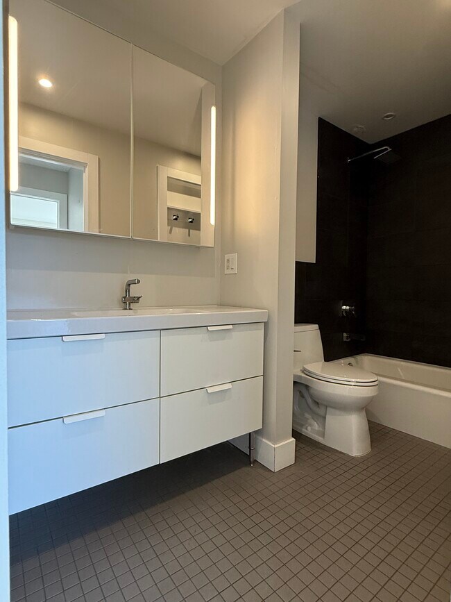 Building Photo - 1575 Cherboneau Pl