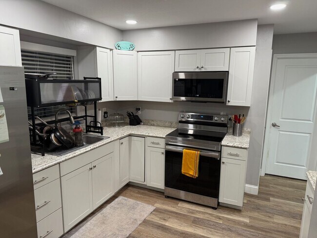 Foto del edificio - Home for Rent in Spring Hill
