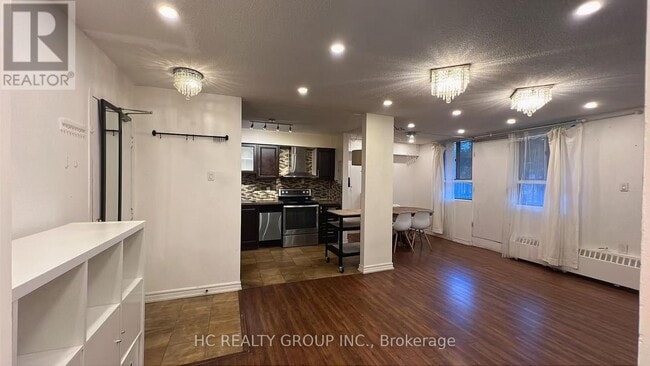 Building Photo - 100 Dundalk Dr