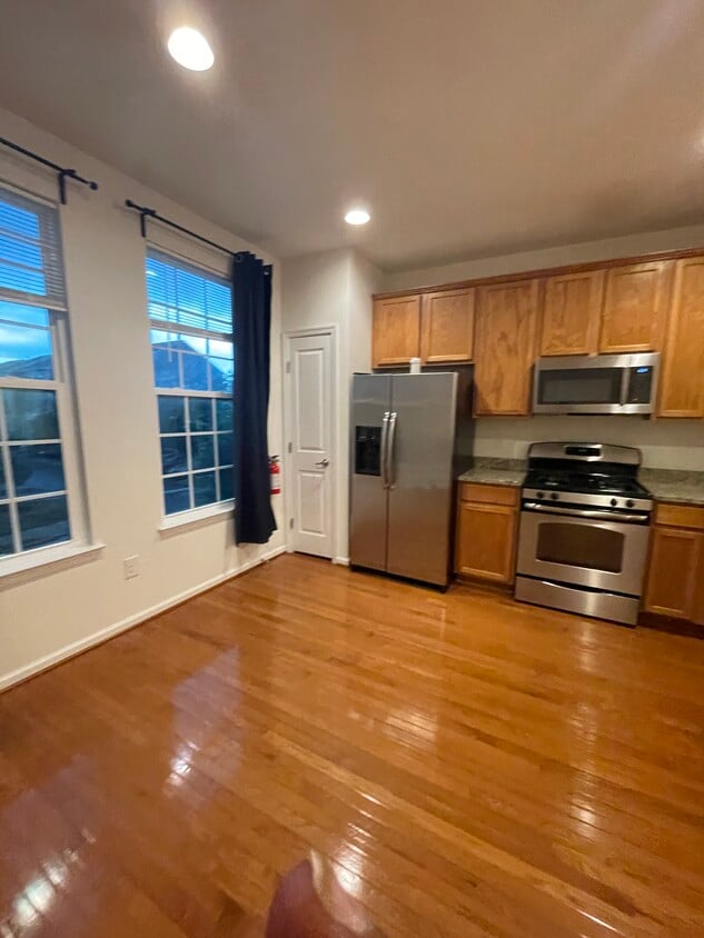 143 Franklin Cir, Somerdale, NJ 08083 Townhome Rentals in Somerdale